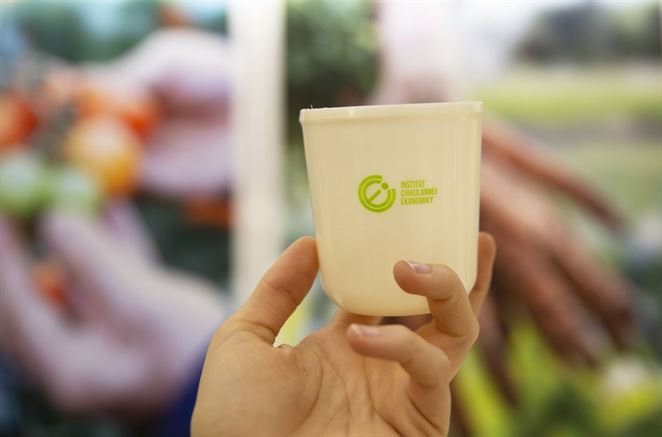 Menšie festivaly si môžu zapožičať poháre z unikátneho ekologického bioplastu